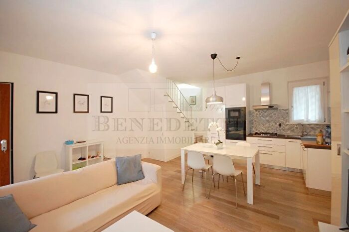 Casa con 5 locali in vendita in Via Enrico Toti, Pietrasanta