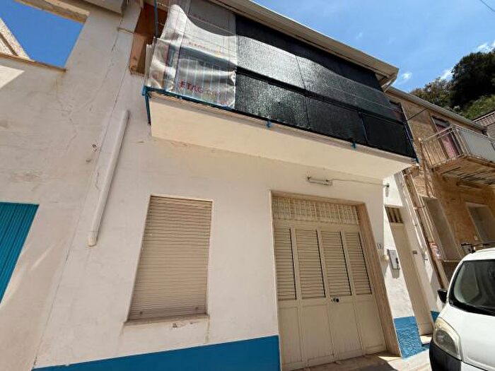 Casa con 6 locali in vendita in Via delle Azalee, Alcamo