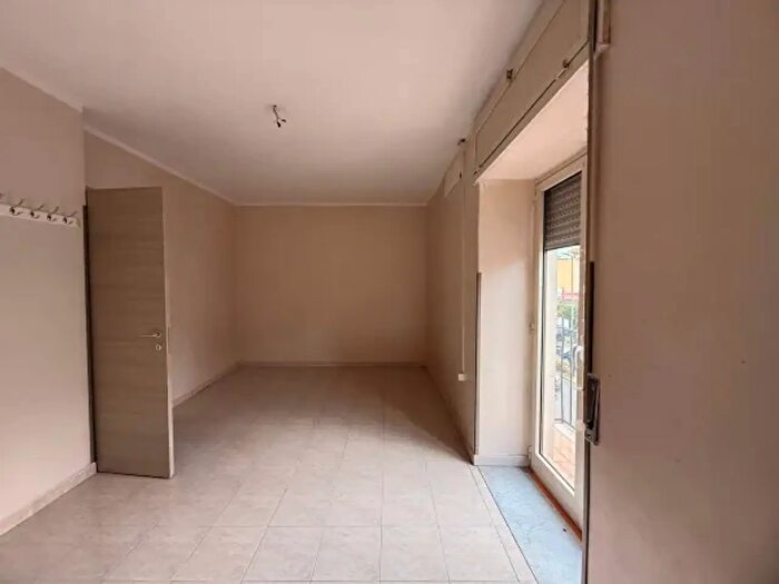 Appartamento trilocale in affitto in Via Nazionale delle Puglie, Casalnuovo Di Napoli