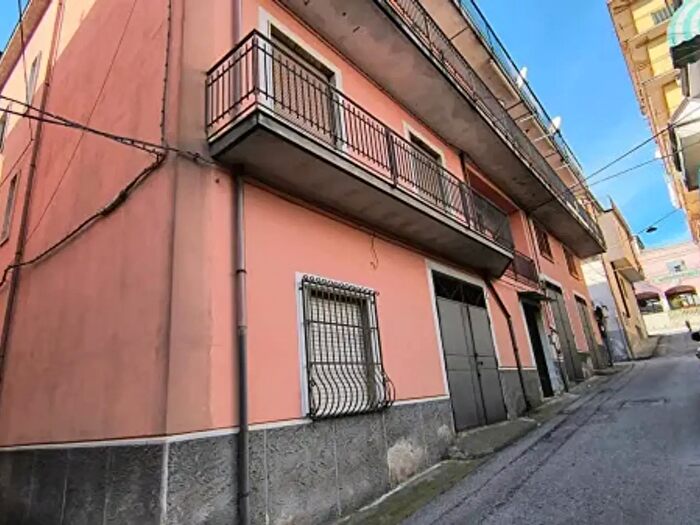 Appartamento quadrilocale in vendita in Via Pisa, Giffoni Valle Piana