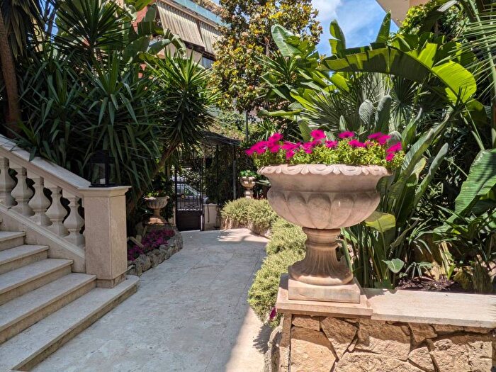 Appartamento trilocale in affitto in Via Carlo Linneo, Parioli, Roma