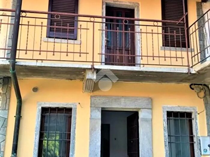 Appartamento bilocale in vendita in Via Luigi Rossi, Sumirago