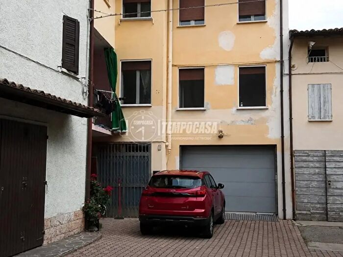 Appartamento con 7 locali in vendita in Via Brugnoletta, Scandiano