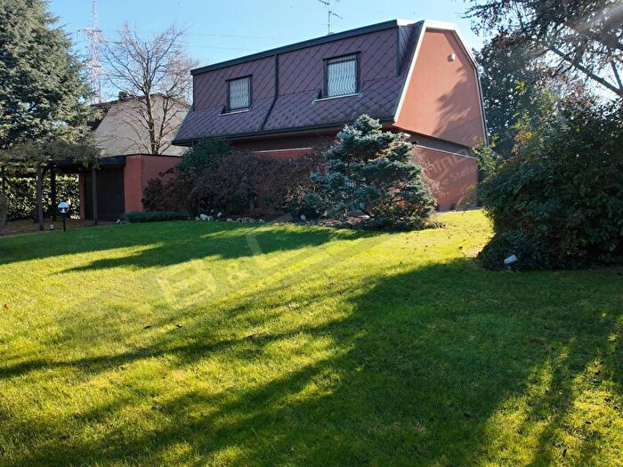 Casa con 6 locali in affitto in Via Giacomo Matteotti, Centro, Arese