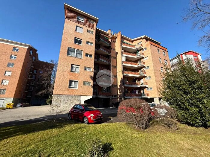Appartamento con 5 locali in vendita in Via Canonico Boggio, Ivrea