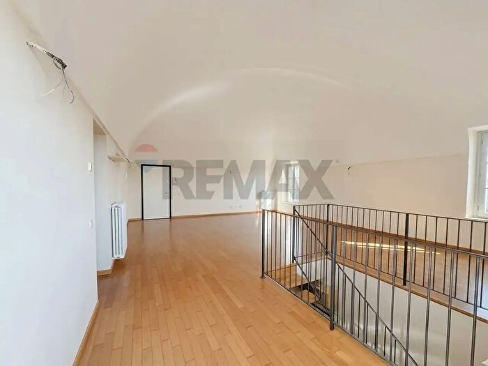 Appartamento quadrilocale in vendita in Viale Roma C, Novellara