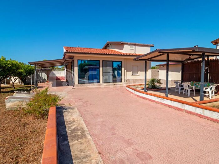 Casa con 5 locali in vendita in Siracusa