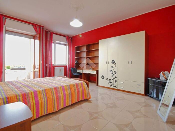 Appartamento trilocale in affitto in Via taranto, Università Via Taranto, Lecce