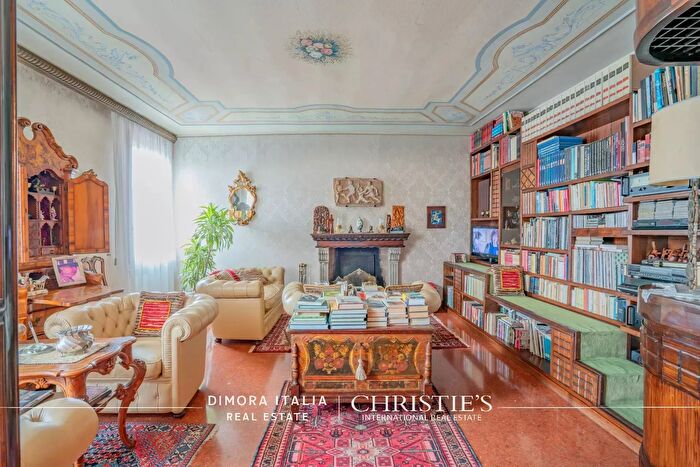 Appartamento con 8 locali in vendita in Venezia