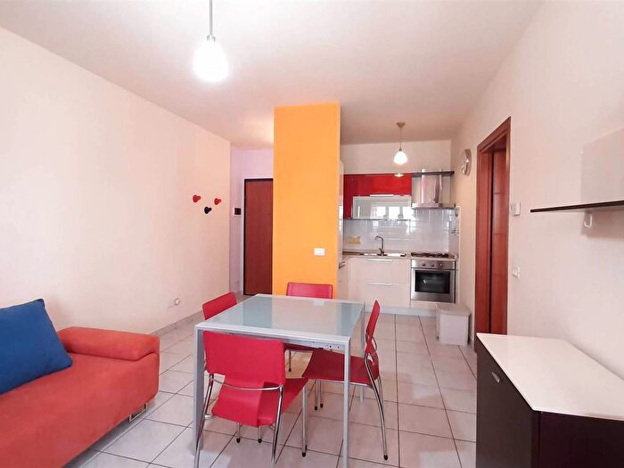 Appartamento bilocale in affitto in Via Crispi, Via Grande Piazza della Repubblica, Livorno