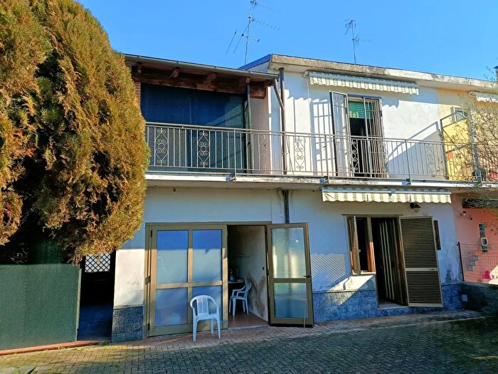 Casa bilocale in vendita in Cantone Grassi, Casale Monferrato