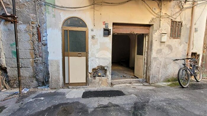 Appartamento monolocale in vendita in Via Requisenz, Palermo