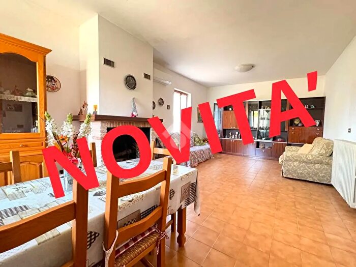 Casa con 5 locali in vendita in Str di S Faustino, Narni