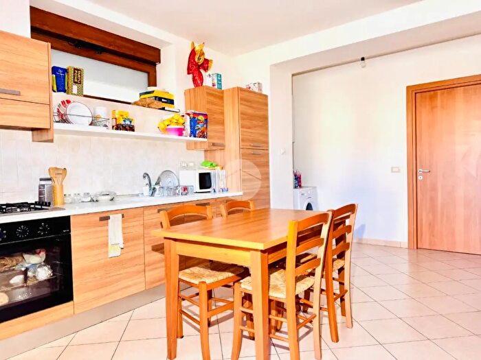 Appartamento bilocale in vendita in Via Caduti di Via Fani, Poggio Picenze