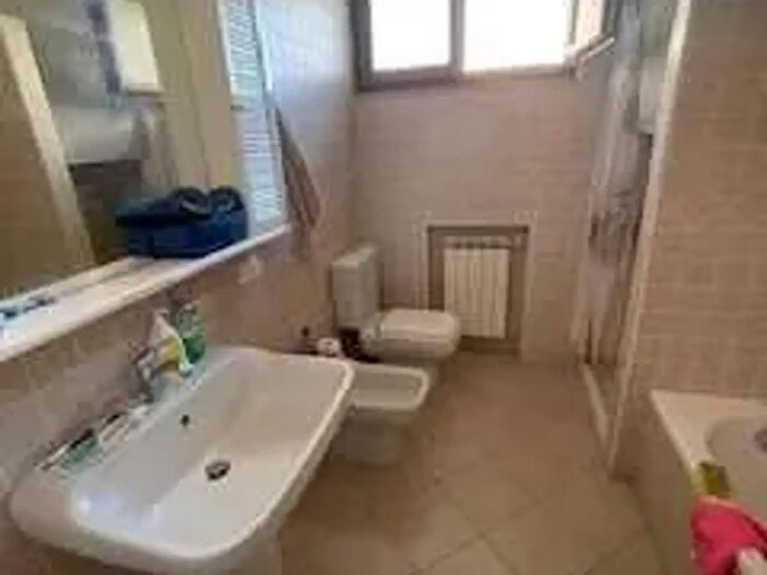 Appartamento con 5 locali in affitto in Castelnuovo Magra