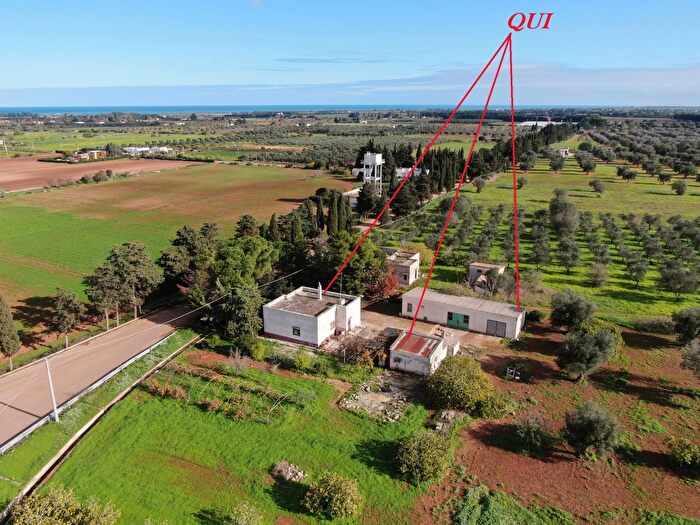 Casa con 6 locali in vendita in Serranova Carovigno Brindisi Puglia Italia, Carovigno