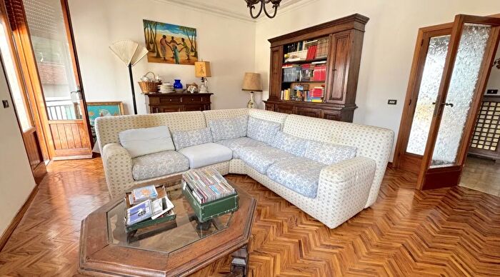 Appartamento con 5 locali in vendita in Via Riva La Torre Montemurlo Prato Toscana Italia, Montemurlo