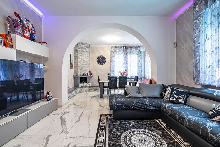 Appartamento quadrilocale in vendita in Via Aurora, Paderno Dugnano