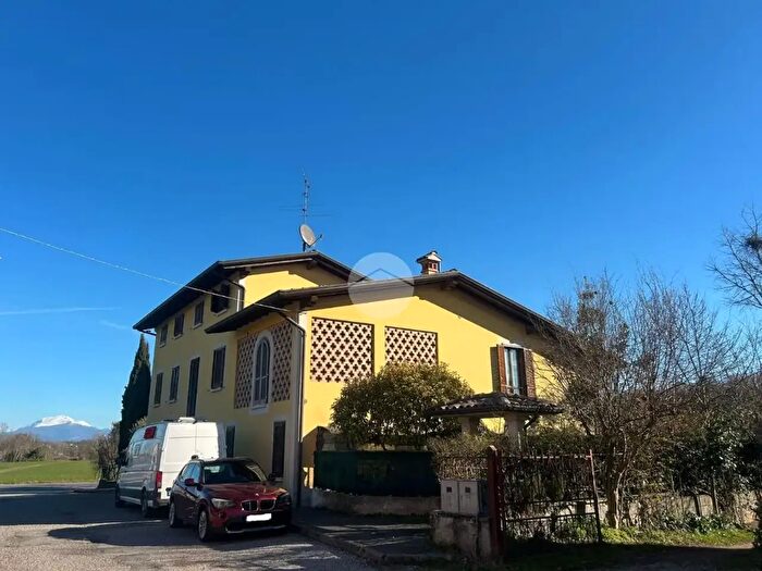 Appartamento trilocale in vendita in Località Ponte del Cantone, Pozzolengo