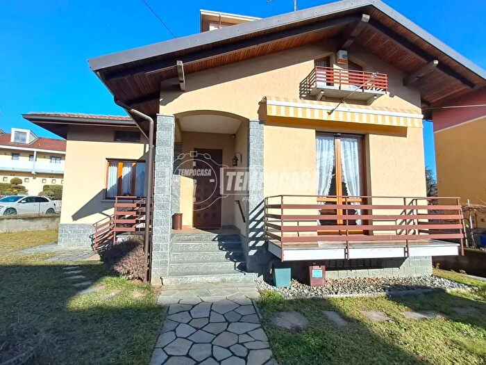 Casa trilocale in vendita in Via Valdengo, Biella