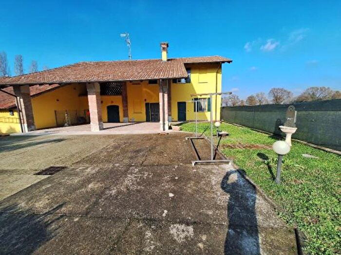 Casa trilocale in vendita in Cascina Moriane Alte, Cornovecchio
