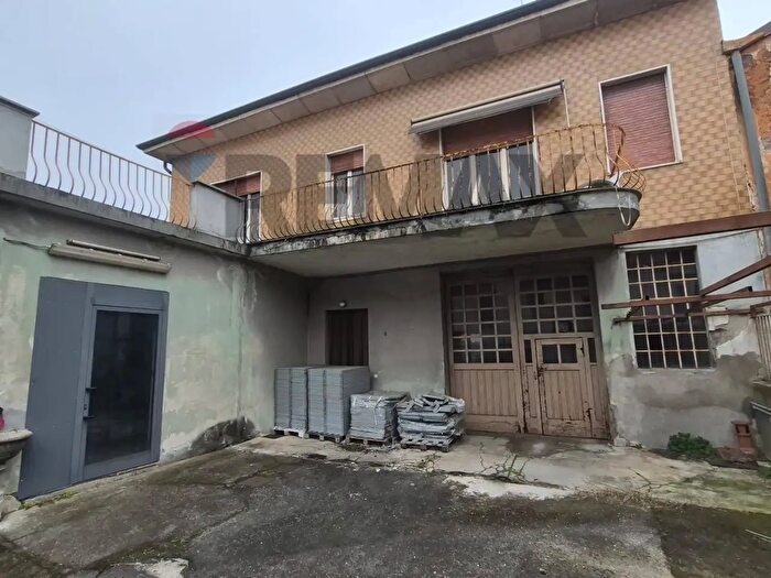 Casa con 14 locali in vendita in Via Palestrina, Busto Arsizio