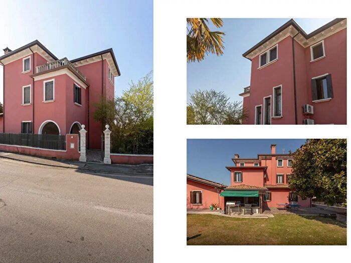 Casa con 10 locali in vendita in Via San Giovanni, Prata Di Pordenone