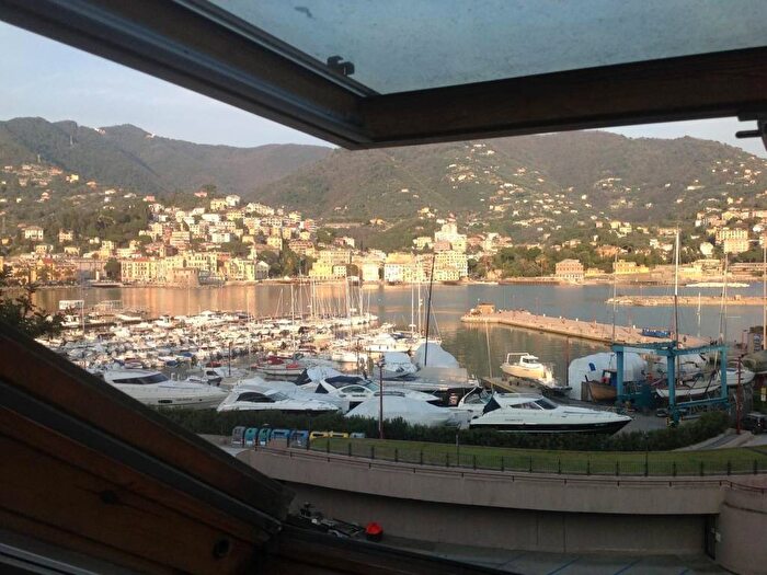 Appartamento bilocale in affitto in Via San Michele, Porto, Rapallo