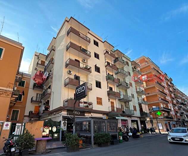 Appartamento bilocale in vendita in Via Cesare Battisti, Taranto