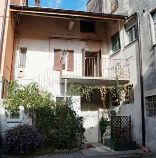 Appartamento bilocale in vendita in Taino