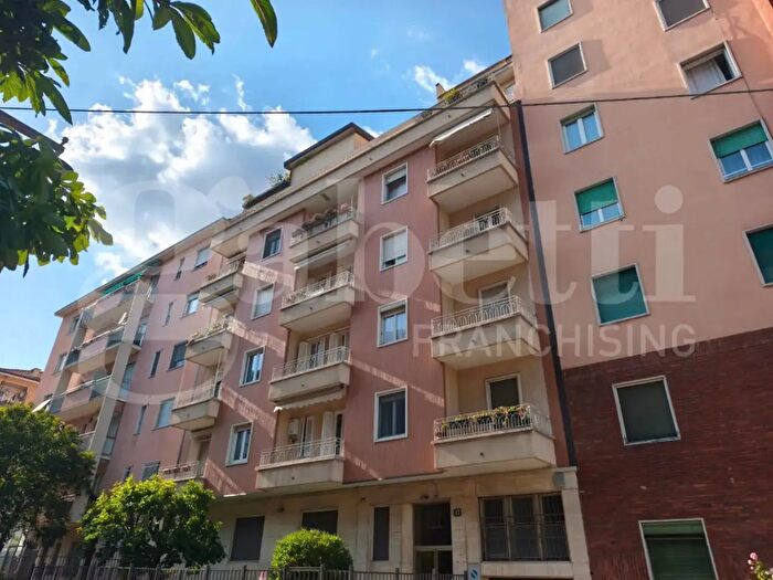 Appartamento monolocale in affitto in Via Antonio Smareglia, Milano