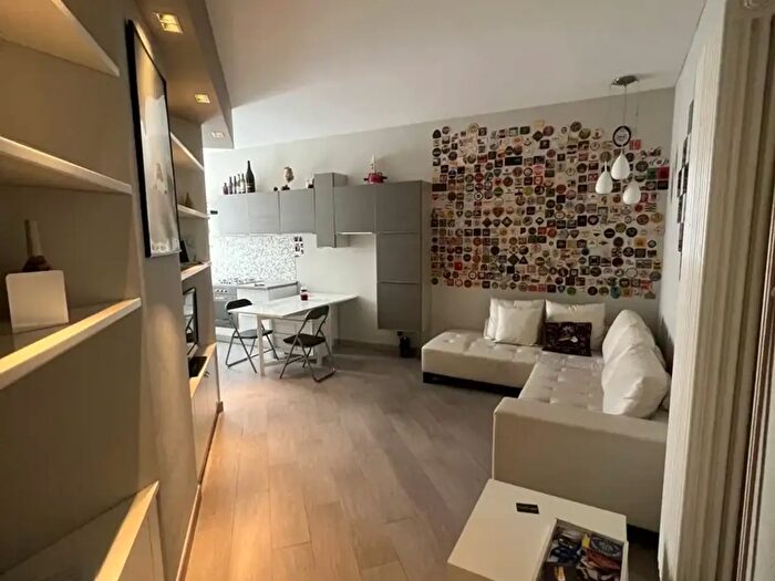 Appartamento bilocale in affitto in Via Solferino, Bologna