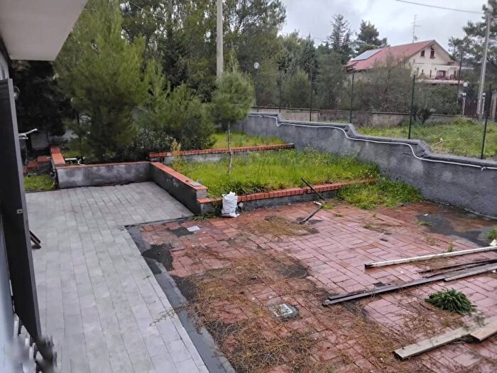 Casa con 6 locali in affitto in Centro, Mascalucia