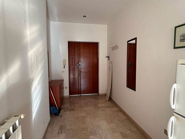 Appartamento trilocale in affitto in Vico De Luca, Santa Maria a Vico