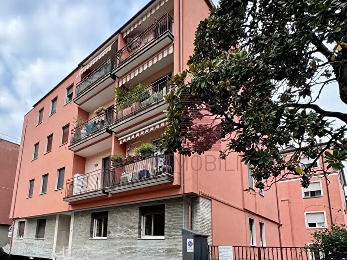 Appartamento quadrilocale in affitto in Via Luigi Settembrini, Brescia