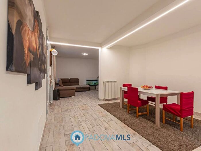 Casa quadrilocale in vendita in Via Noventana, Noventa Padovana