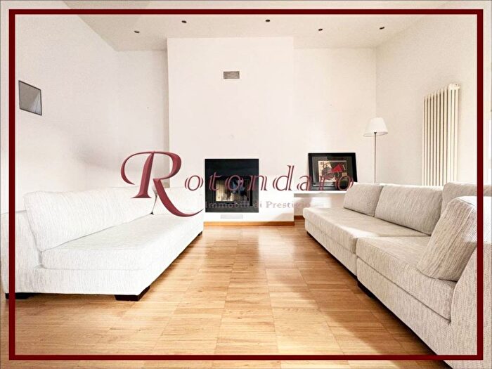 Appartamento trilocale in affitto in Ripa di Porta Ticinese, Navigli Darsena, Milano