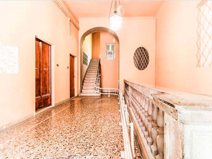 Appartamento trilocale in affitto in Via San Vitale, San Vitale, Bologna
