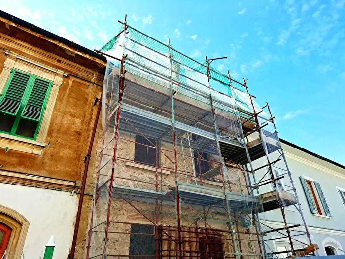 Casa quadrilocale in vendita in Empoli