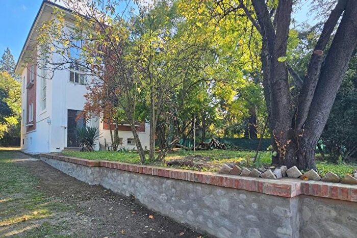 Casa con 8 locali in vendita in Via Toscana, Bologna