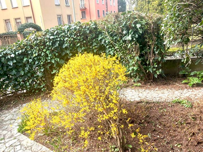 Appartamento trilocale in affitto in Via Edmondo De Amicis, Panoramica, Brescia