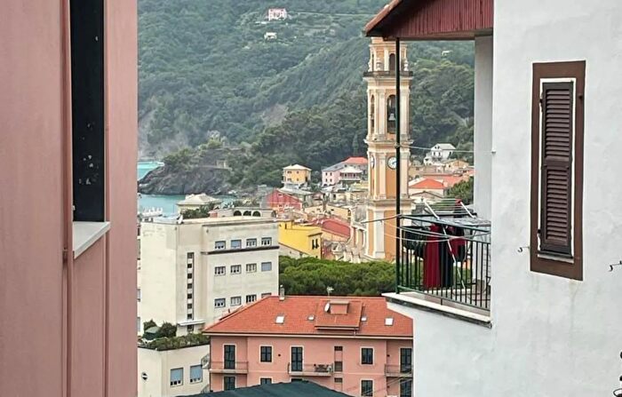 Appartamento con 5 locali in vendita in Via Lemeglio Moneglia, Moneglia