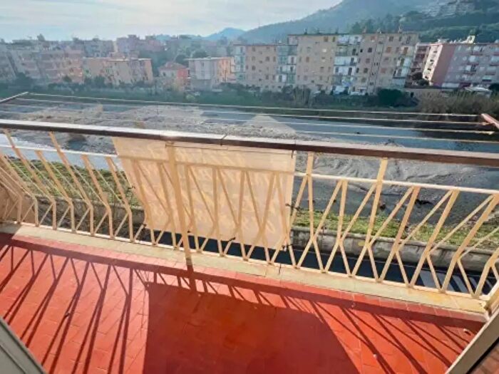 Appartamento trilocale in vendita in Via Piero Casarino, Albisola Superiore