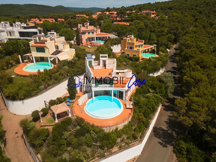 Casa con 5 locali in vendita in Rosignano Marittimo