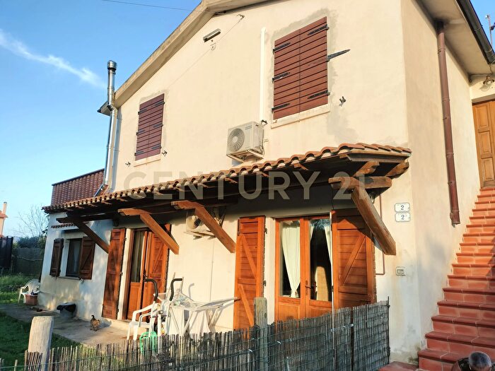 Casa con 11 locali in vendita in Strada Cava del Gesso, Capalbio