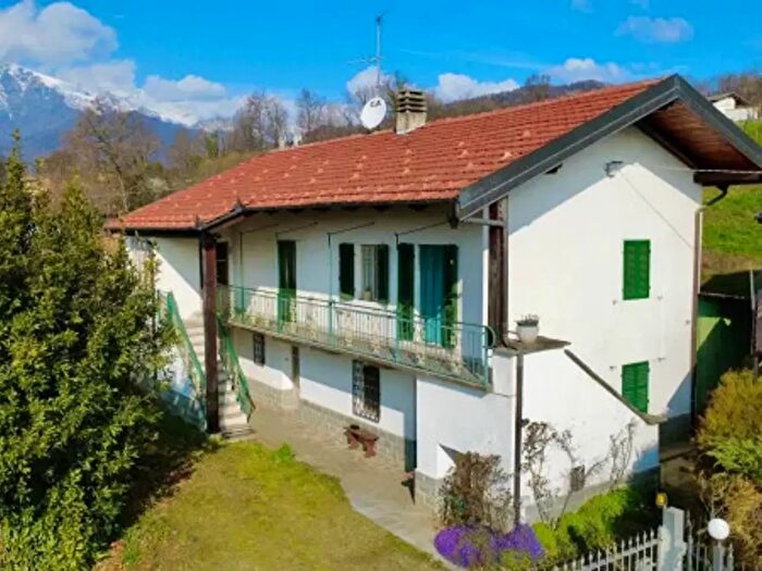 Casa quadrilocale in vendita in Strada Vecchia di San Giovanni, Luserna San Giovanni
