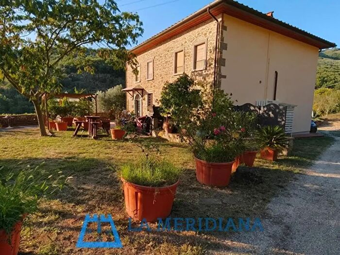Appartamento con 6 locali in vendita in Larciano