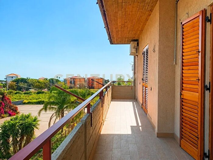 Appartamento con 5 locali in vendita in Strada N, Giarre
