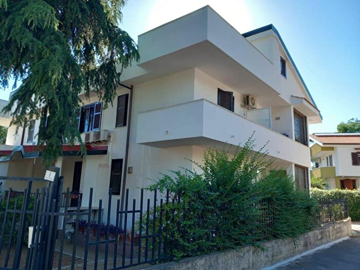 Appartamento bilocale in affitto in Via Gregorio Mendel, Centurano, Caserta