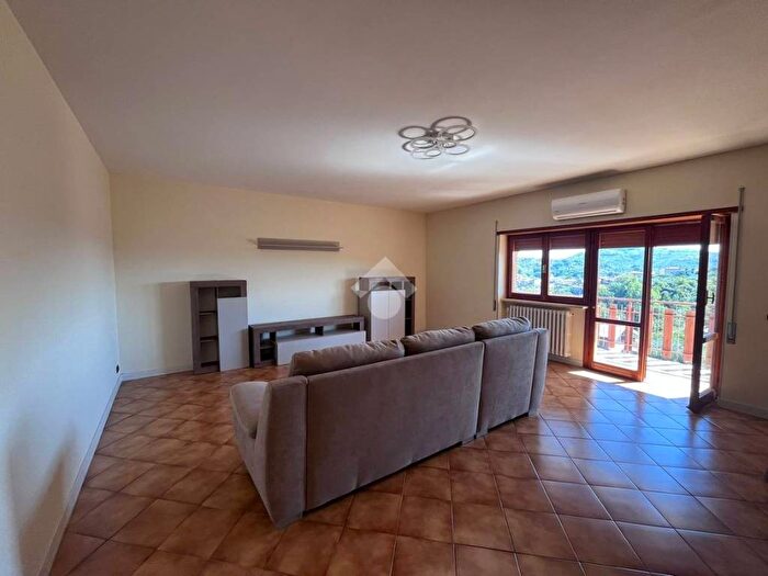 Appartamento quadrilocale in affitto in Via Prima Luci, Sant'Angelo In Villa Giglio, Veroli